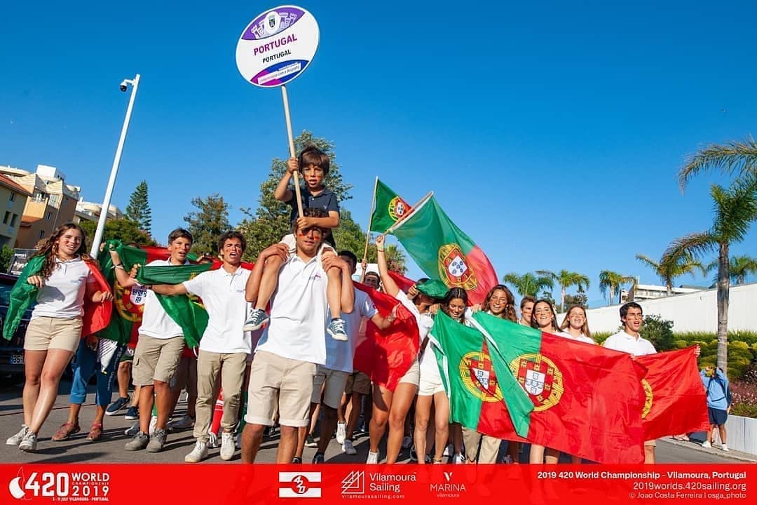 Portugal’s 420 teams celebrate at Opening Ceremony